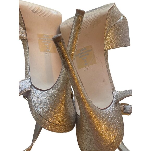 Guess women’s shoes crusted gold shimmer - Picture 5 of 8